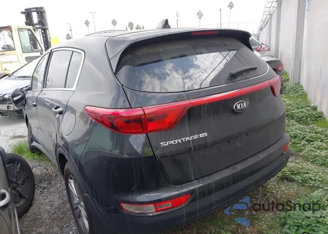 2017 Kia Sportage Lx z USA, uszkodzony, nr VIN KNDPM3AC2H7241476